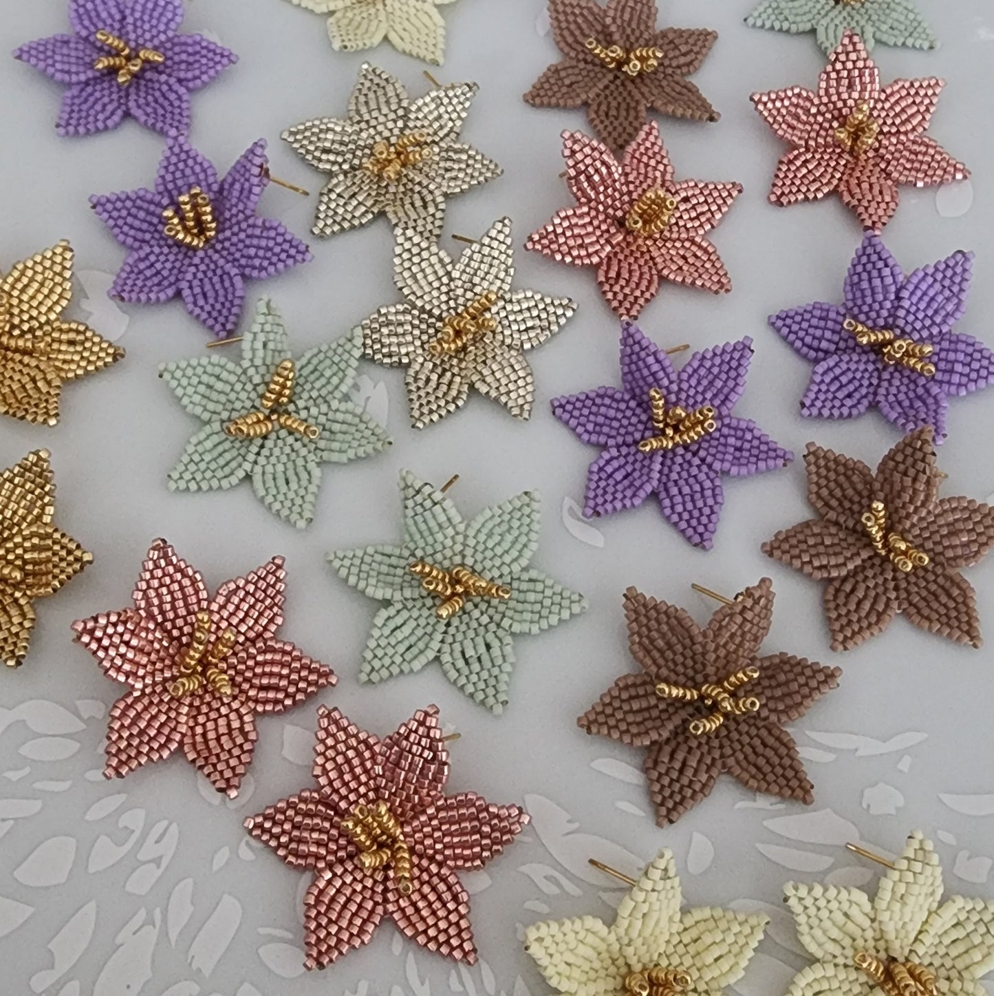 ARETES FLOR PISTILOS