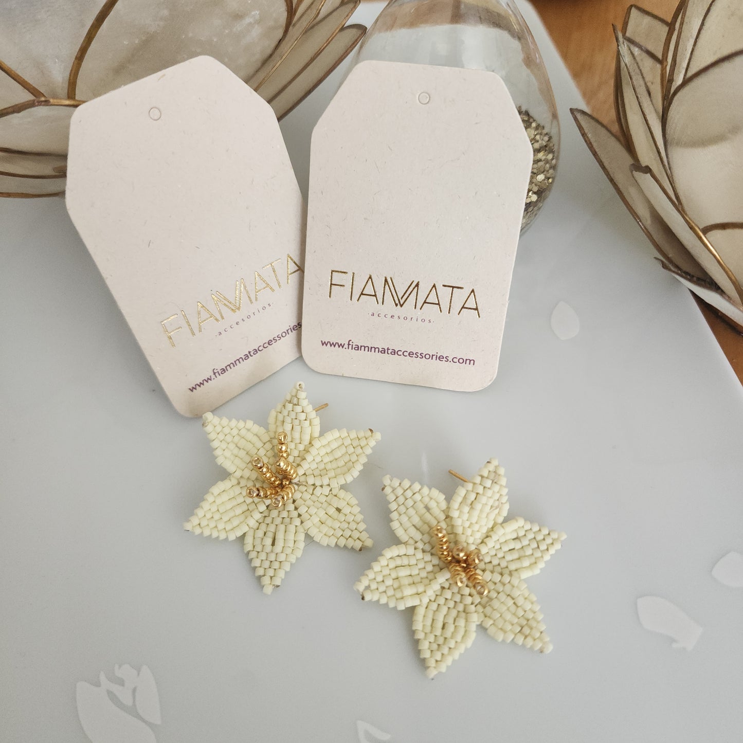ARETES FLOR PISTILOS